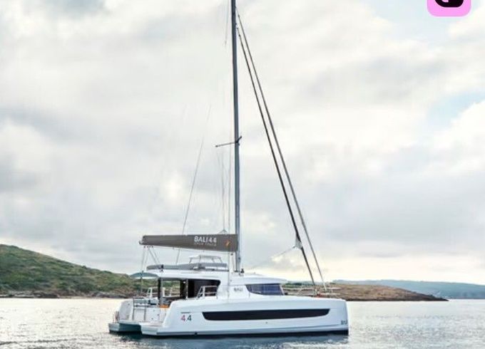 catana group bali 4.4 - 3 cab.