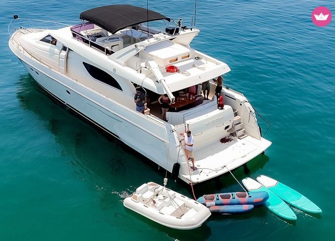 ferretti 70