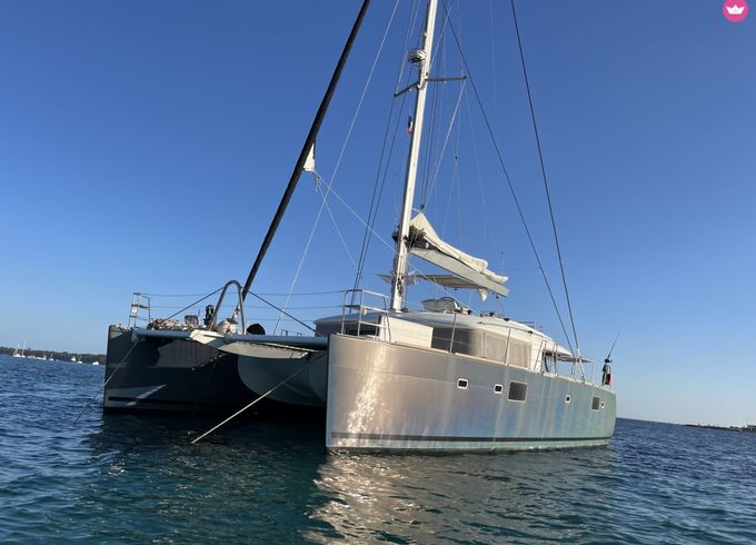 lagoon 560