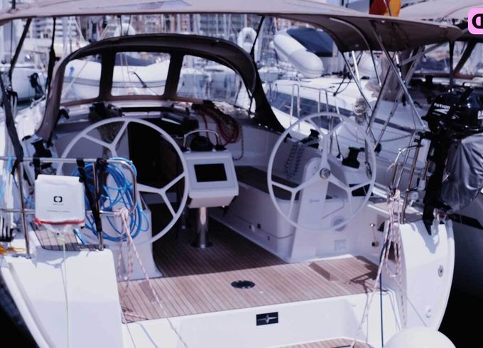 bavaria yachtbau bavaria cruiser 37 - 3 cab.