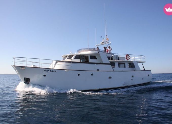 custom trawler 60'