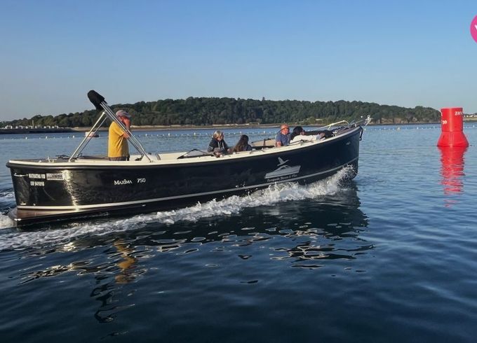 maxima 750 flying lounge
