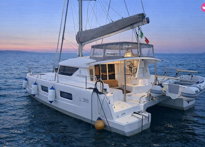 lagoon 38