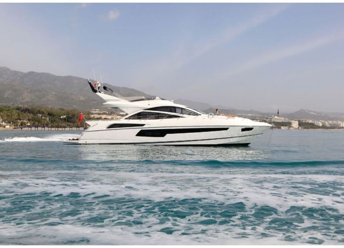 SUNSEEKER SPORT YACHT 68