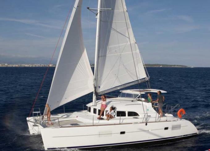  Lagoon 380