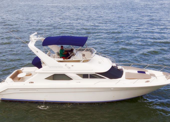 44' Sea Ray Flybridge