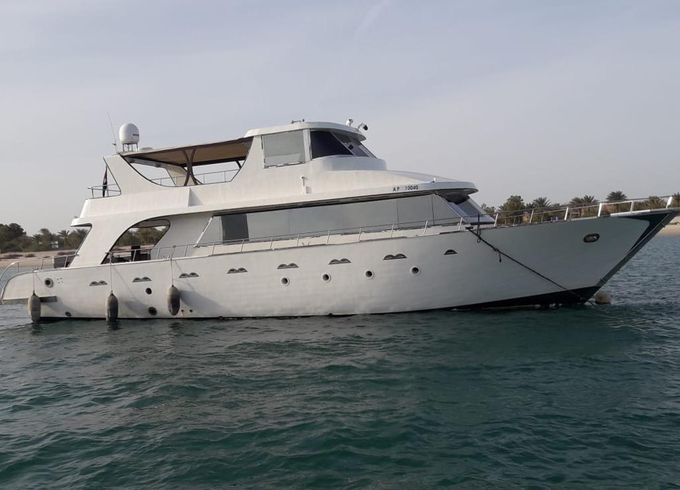 Luxurious 85FT Yacht