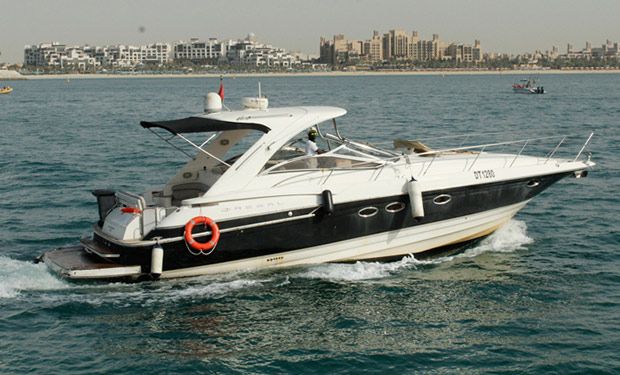 Luxurious 48ft Yacht