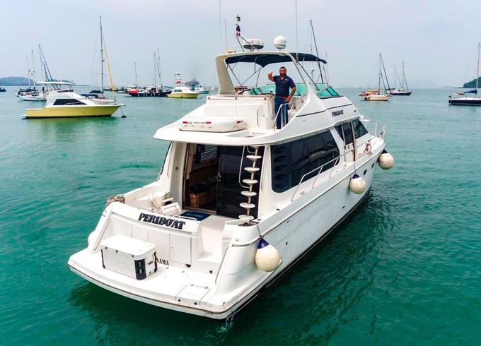 Carver 54'