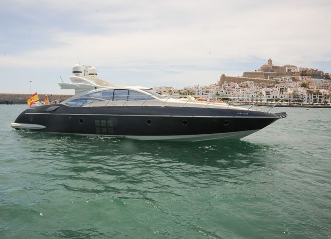 AZIMUT 68 S