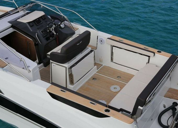 Beneteau FLYER 8.8 SUNDECK