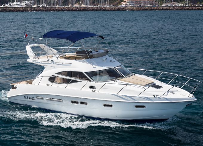 Sealine F425