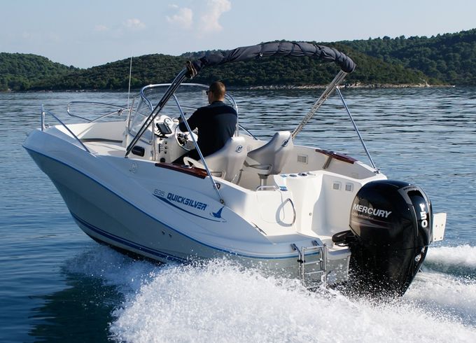 QUICKSILVER 635 COMMANDER