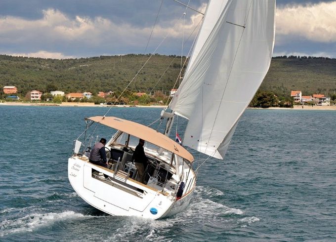 OCEANIS 45 BT - GOLDEN DREAMS