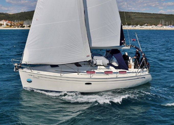 BAVARIA 33 C - ALMA
