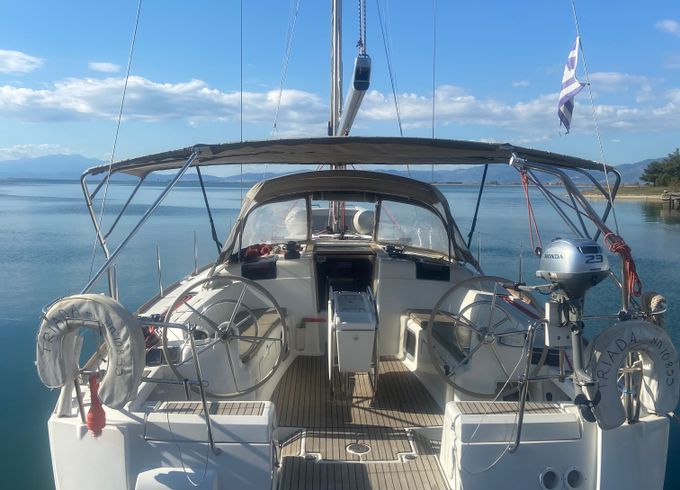 Triada / bow-thruster, solar panels, electric WC