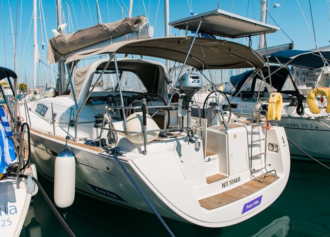 Pura Vida (A/C - Generator) (Pax 12) (Refit 2019)
