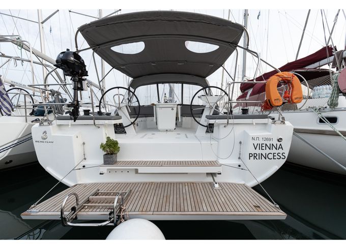 Vienna Princess | Bow Thruster, Solar Panel, 12 pax