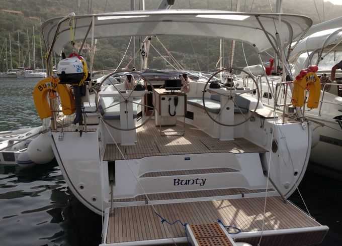 Bunty - Bow & Teak