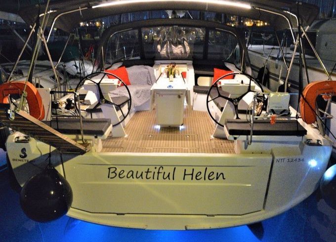 BEAUTIFUL HELEN