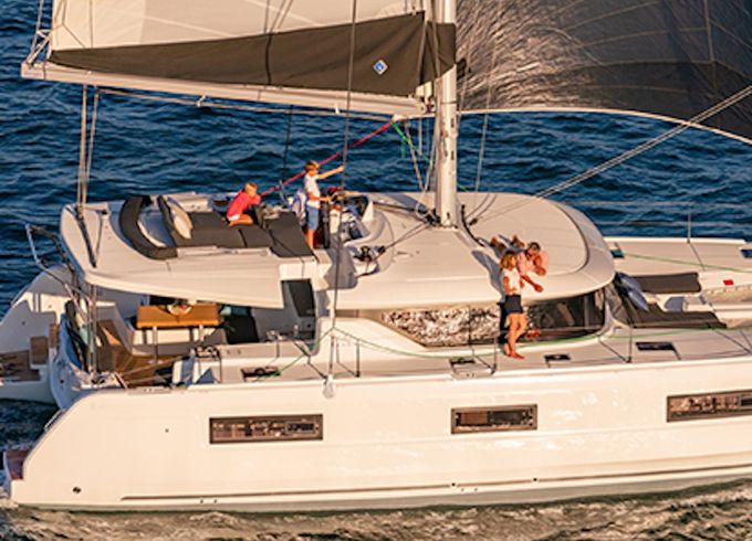 Lagoon 46 Air.Co- GENERATOR