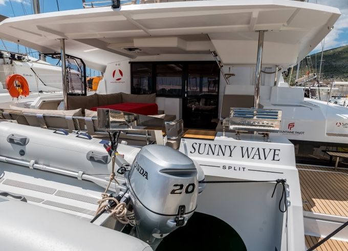 SUNNY WAVE