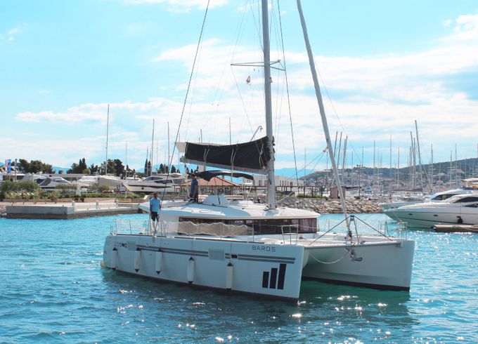 BAROS (AC in salon and cabin + generator)