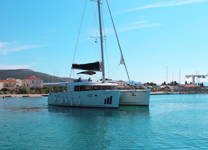 NADA I (AC in salon and cabin + generator)