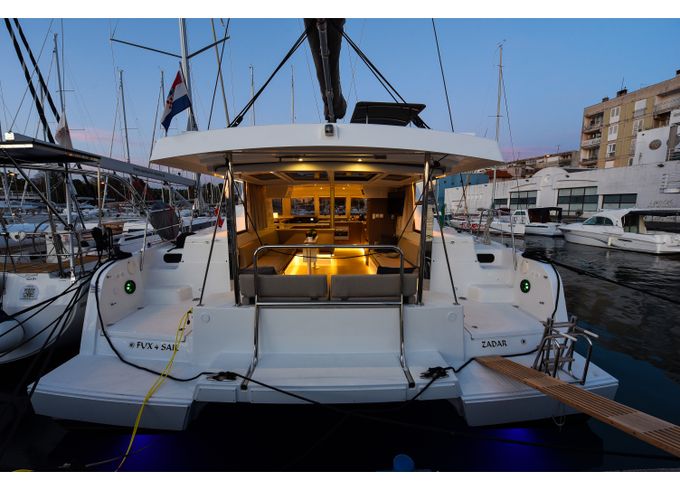 FUX 4 Sail - AC + GENERATOR