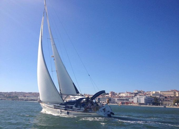 Sailboat Moonfleet