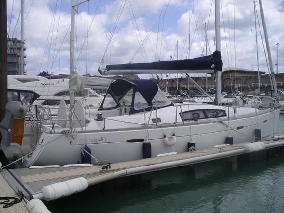 OCEANIS 40 (2009) - VOL