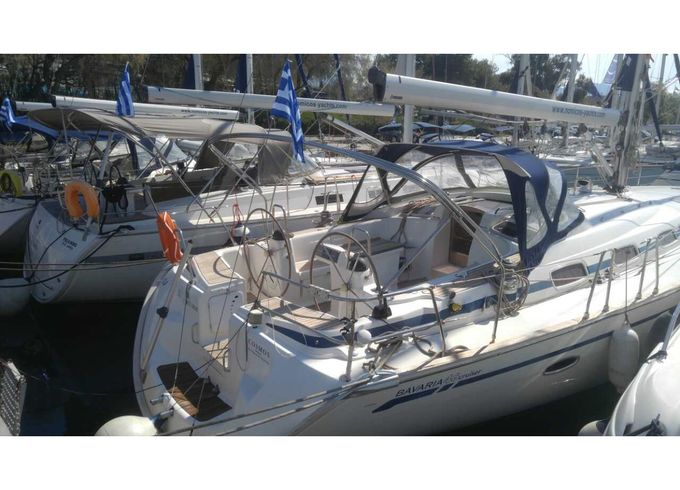 Cabin charter-Bavaria 46 Cabin 2 (Bunk Beds)