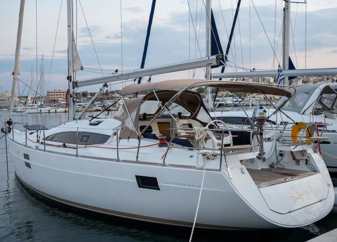 ALEXE (Bow Thruster -Teak cockpit)