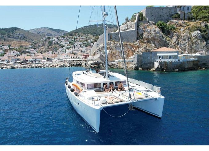 AEROPI  |⛵ VIP, Skippered Only, Watermaker, Generator, AC, BBQ