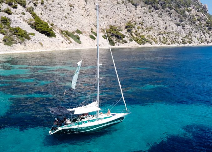 Sara of the Seas