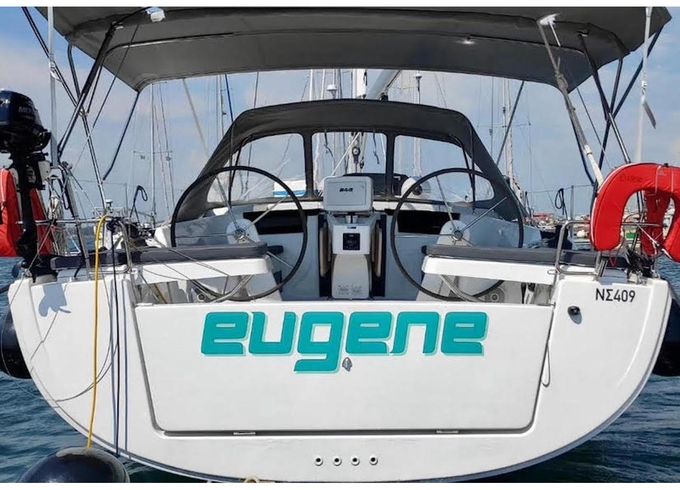 EUGENE (generator, watermaker, teak cockpit, gas BBQ)