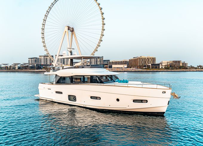 Azimut Magellano 66