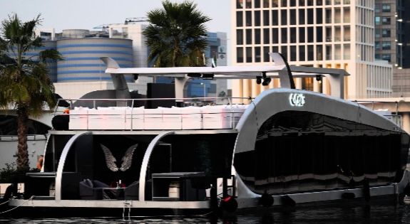 GOLD YACHT 