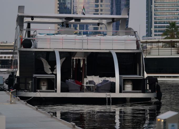 GOLD YACHT 