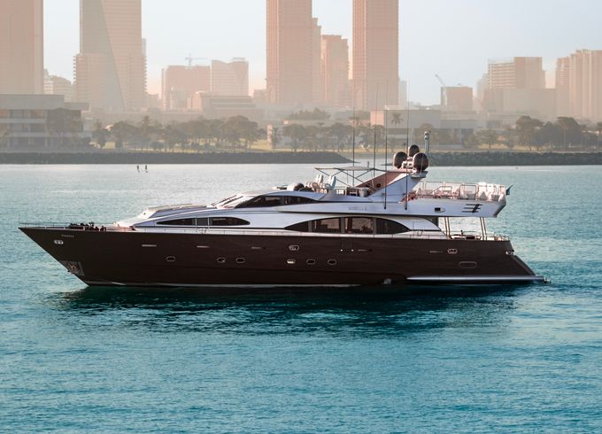 AZIMUT MEDUSA 100