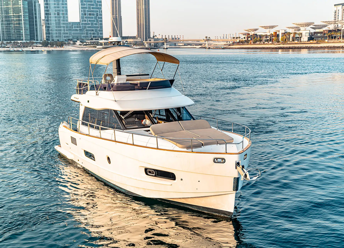 AZIMUT MAGELLANO 43