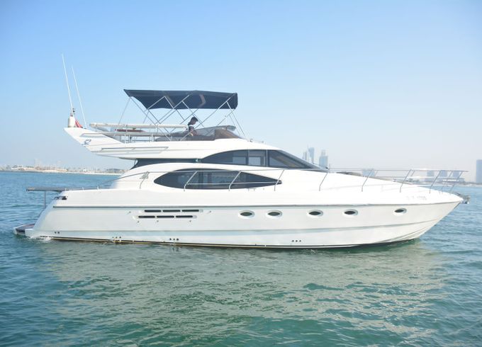 AZIMUT 52