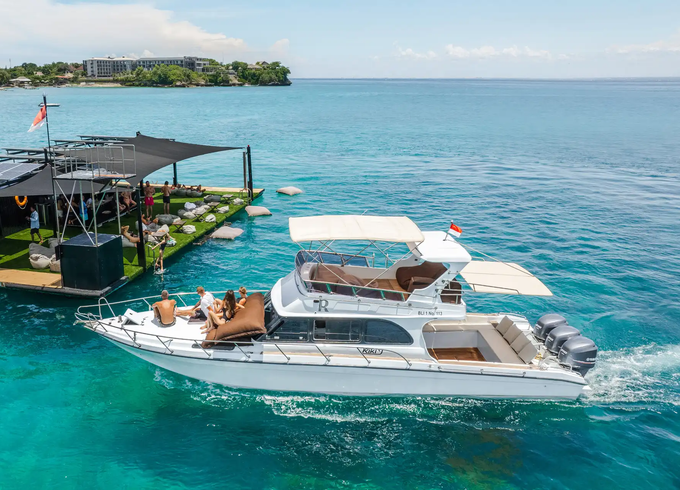 Riki J Yacht