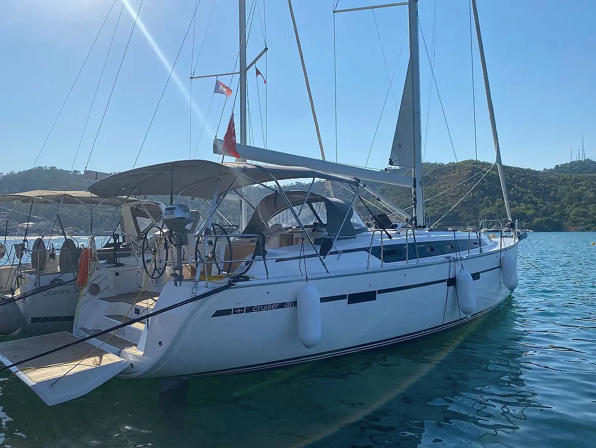 BAVARIA 46 CRUISER "Hera"
