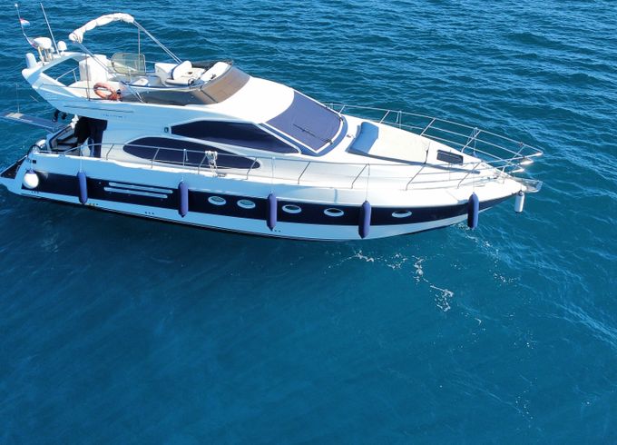 Azimut 52