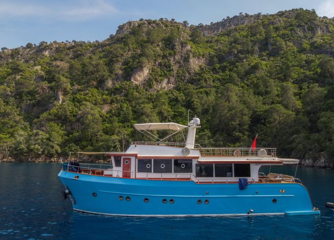 SLV 028 Motor Yacht