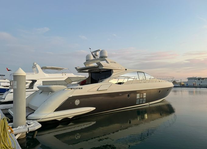 AZIMUT 68FT 