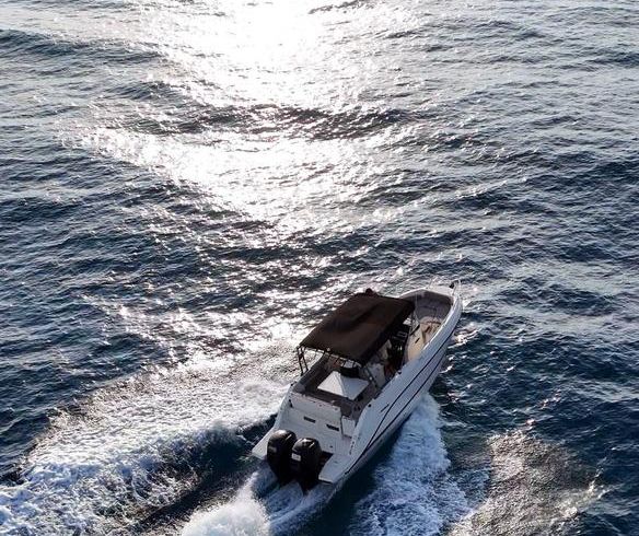Bateau à moteur