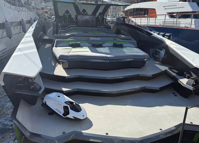 Tecnomar for Lamborghini 63