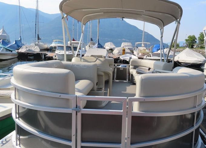 Smoker Craft Sunchaser Vista 7520